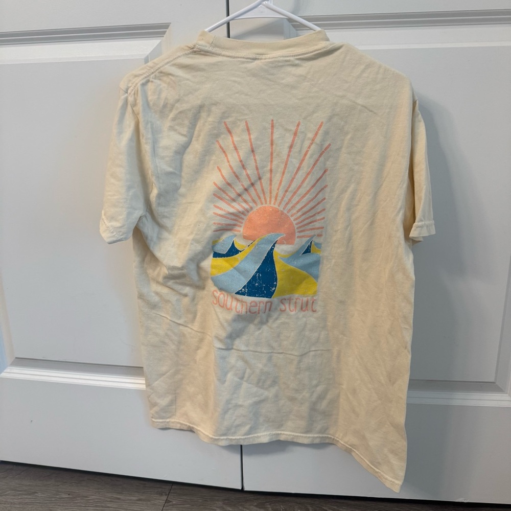 Southern Strut Comfort Colors medium short sleeve tee shirt ivory NWT